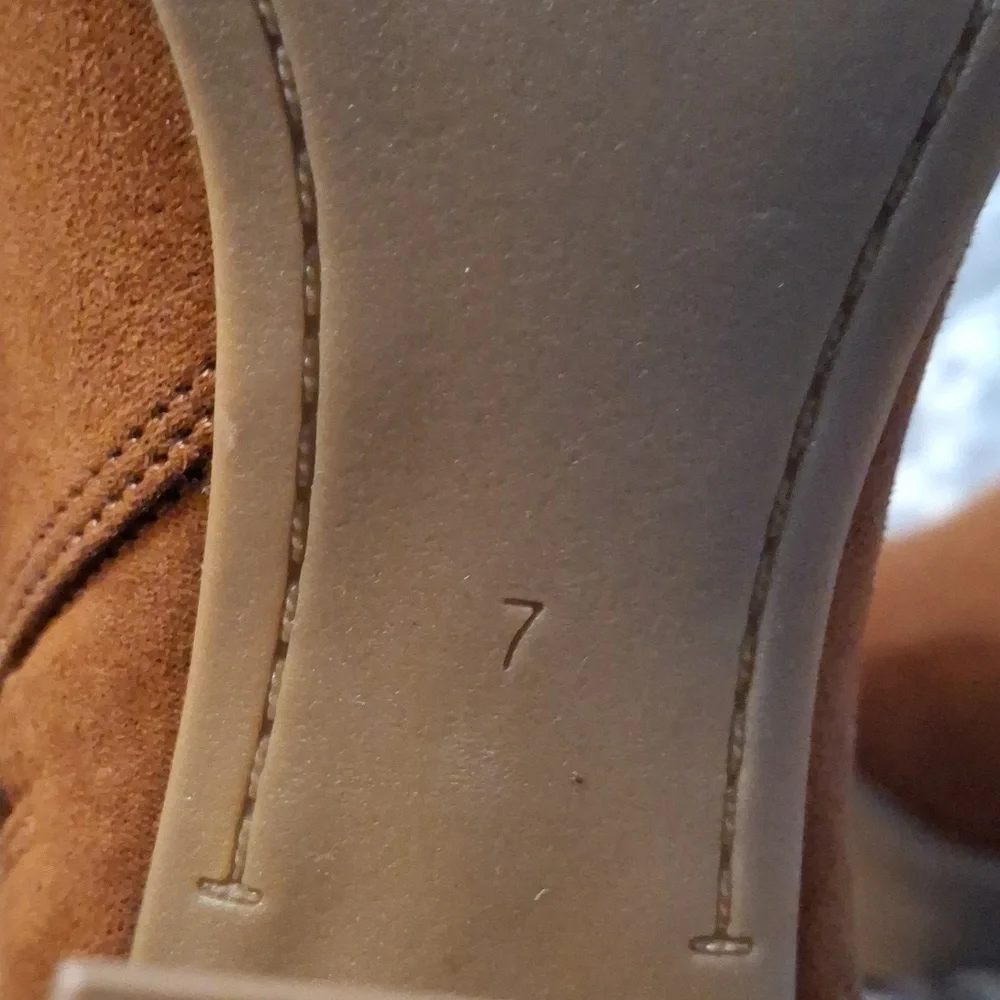 Old navy suede boots
